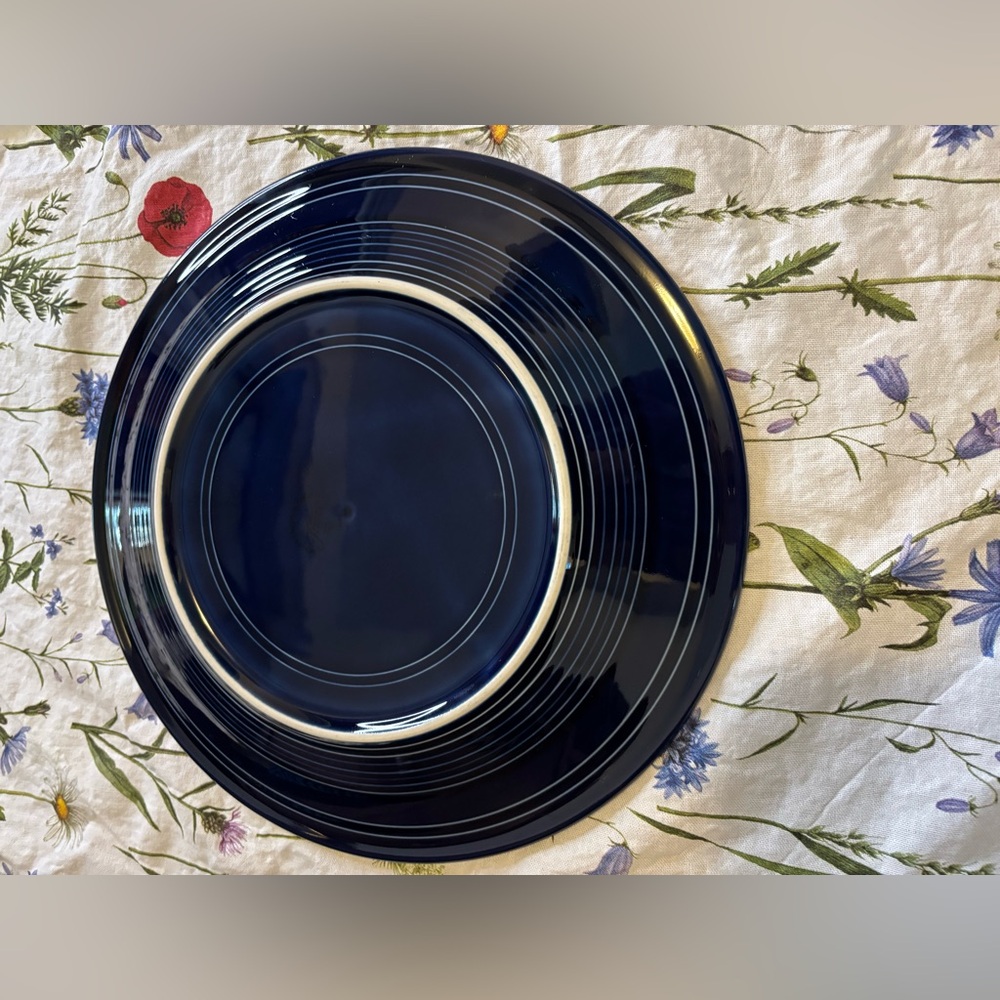 ❄️Fiesta Serving Platter 12" Dark Blue w/ White Snowflakes❄️ RETIRED ❄️ - Picture 6 of 10